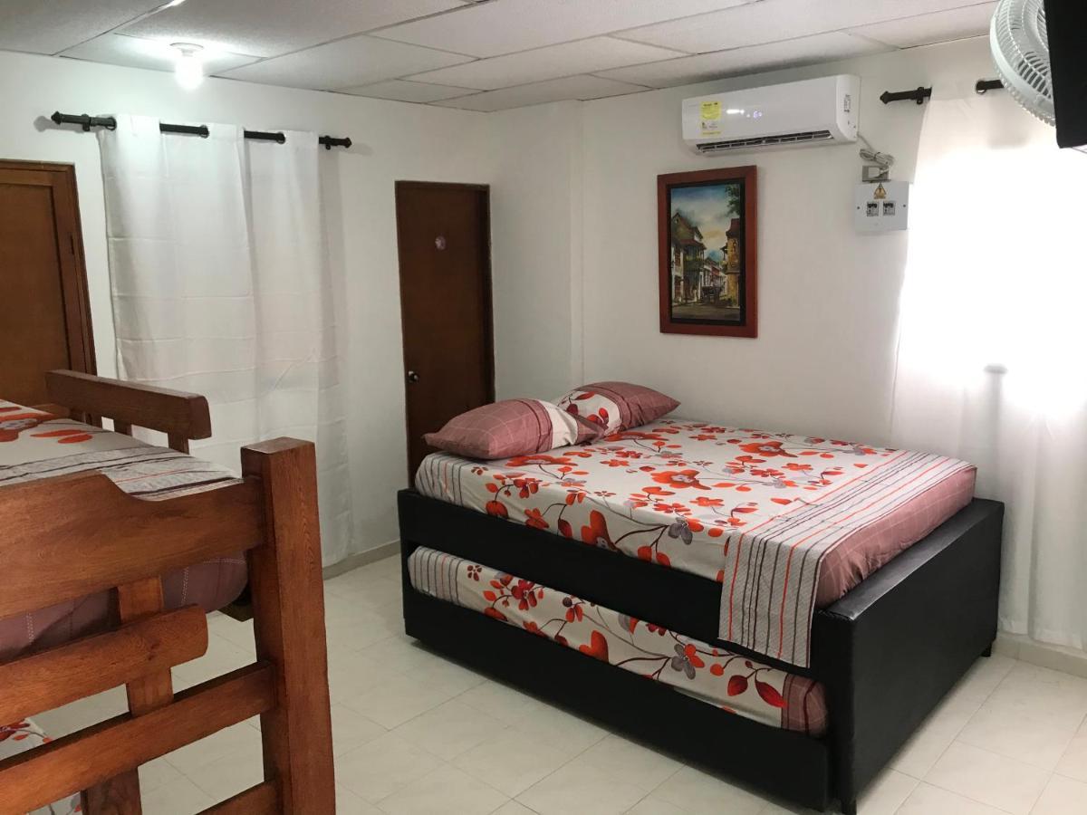 Hospedaje Caribe Express Daire Cartagena Dış mekan fotoğraf